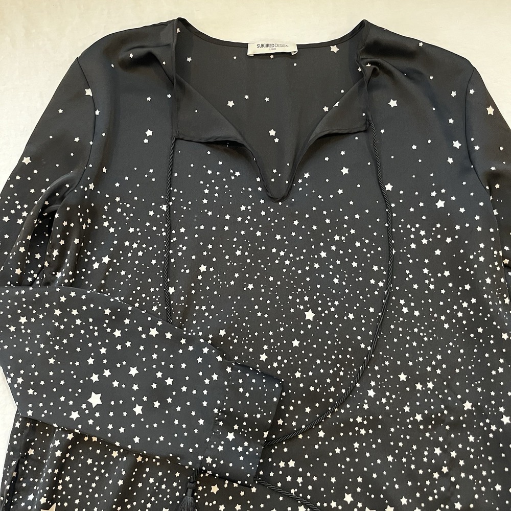 Women's Large black and white star-patterned silk blouse with a tie-neck
